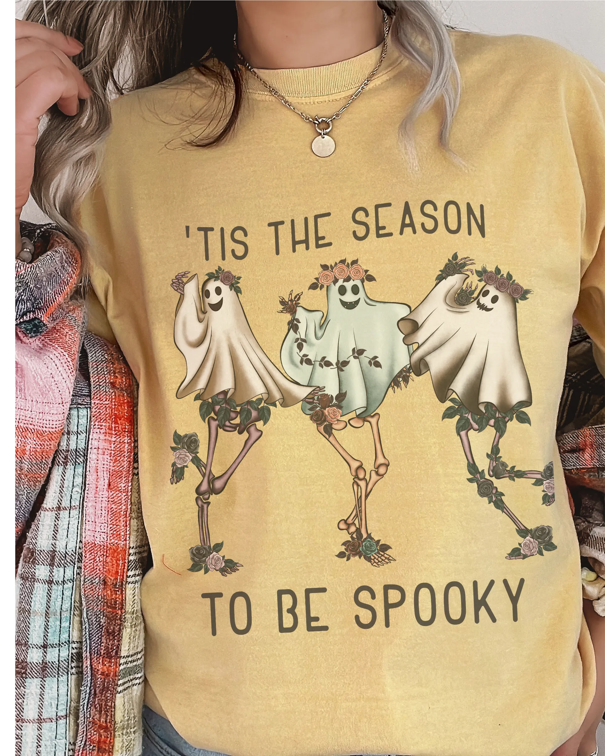 Halloween Comfort Colors® T-Shirt, Tis The Season To Be Spooky Women's Halloween Design Tee, Retro Design T-Shirt